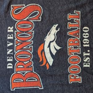Denver Broncos Soft Tshirt in Small NWOT